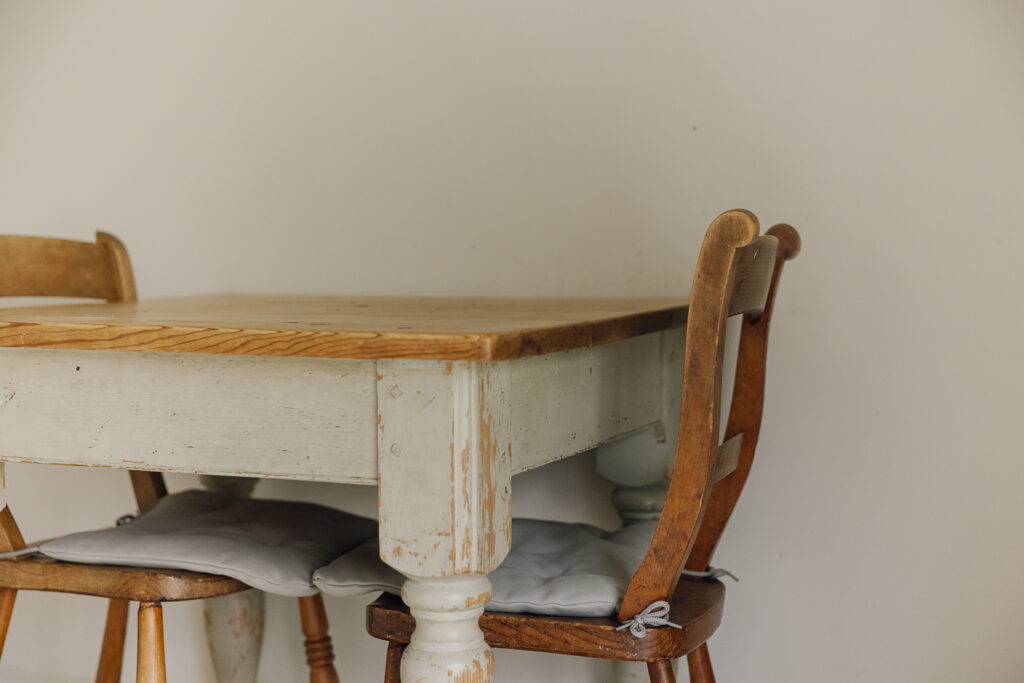 Kitchen table details