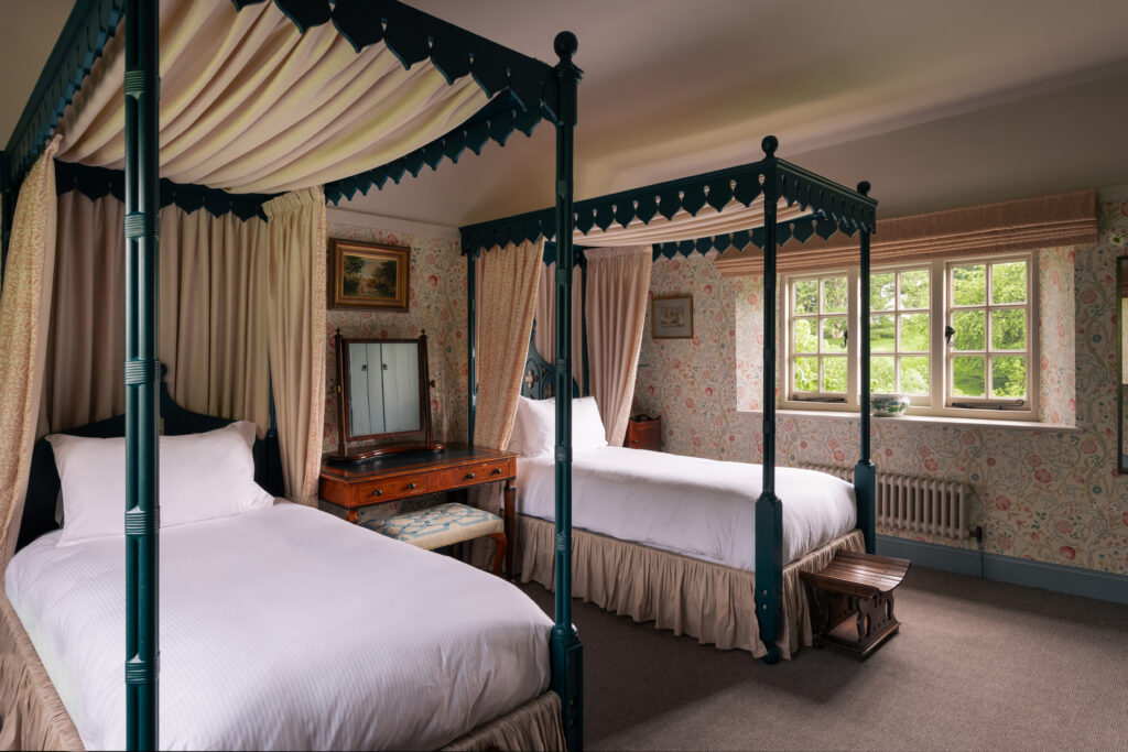 Twin bedroom at Moorview