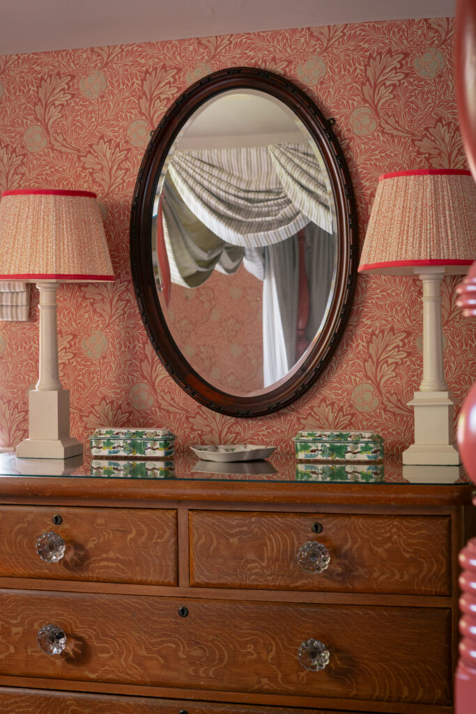 Dressing table