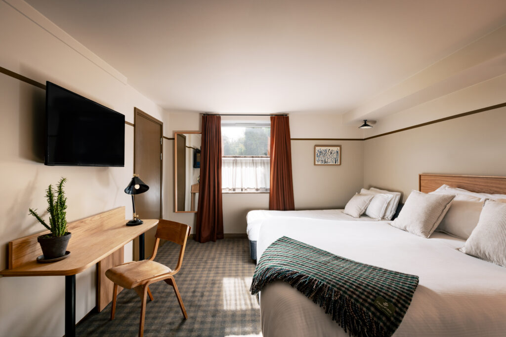 Double bed and single bed